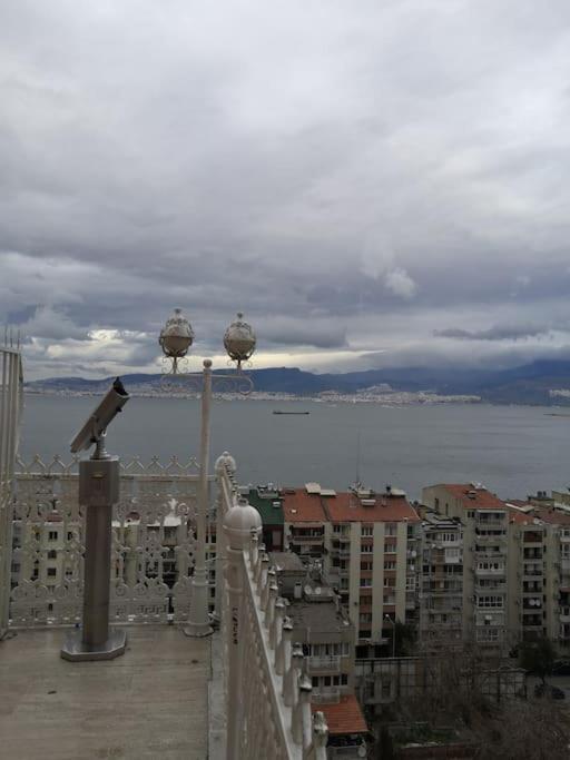 Apartmán 3+1 , Historical Elevator, Warm House Next To Sea İzmir Exteriér fotografie