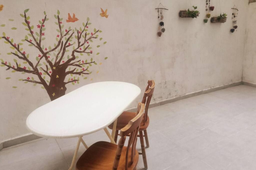 Apartmán 3+1 , Historical Elevator, Warm House Next To Sea İzmir Exteriér fotografie